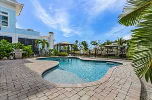 vacation rental condos